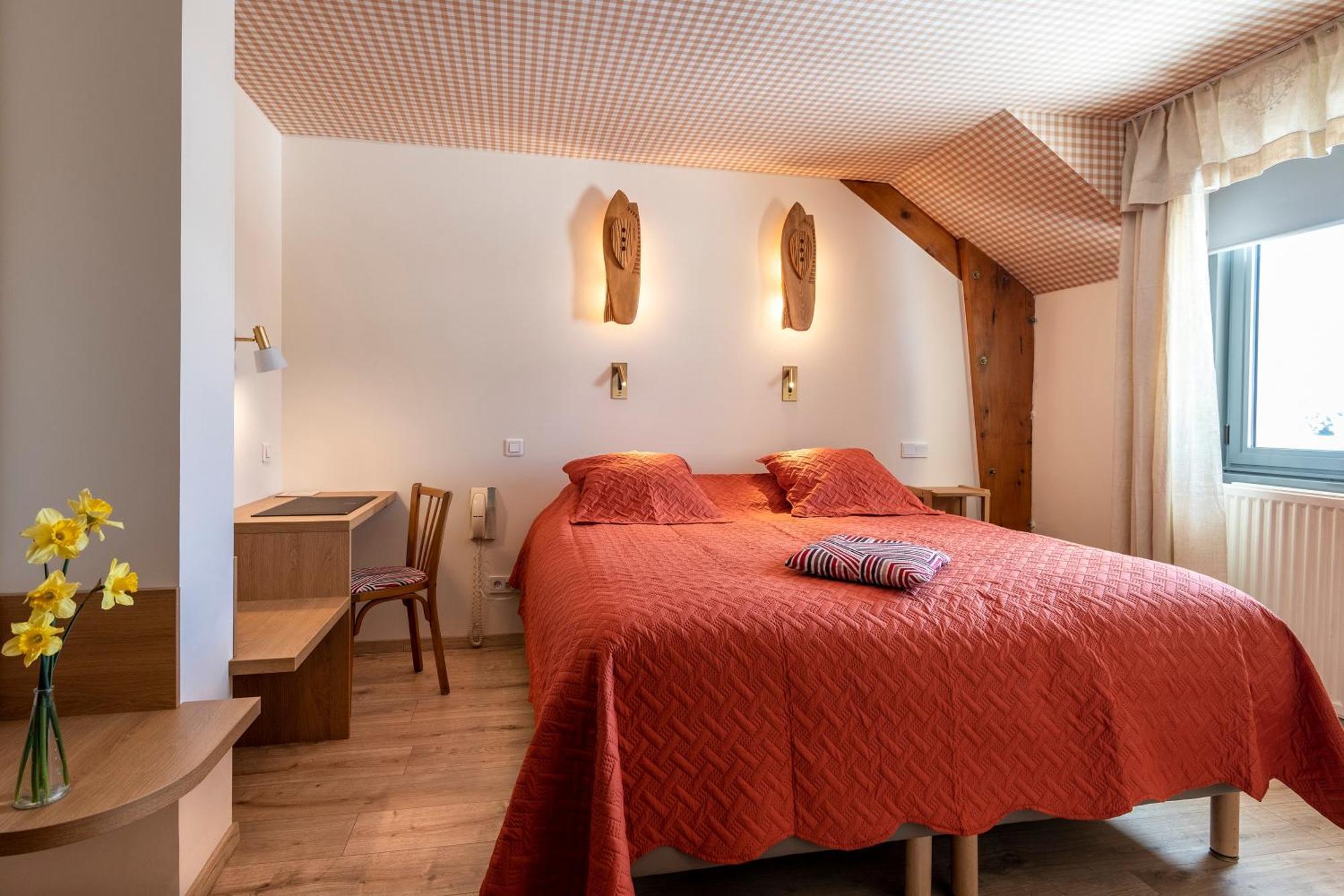 Hôtel Restaurant de la Poste et La Grange Détente, espace bien-être Châteauneuf-de-Randon Quarto foto
