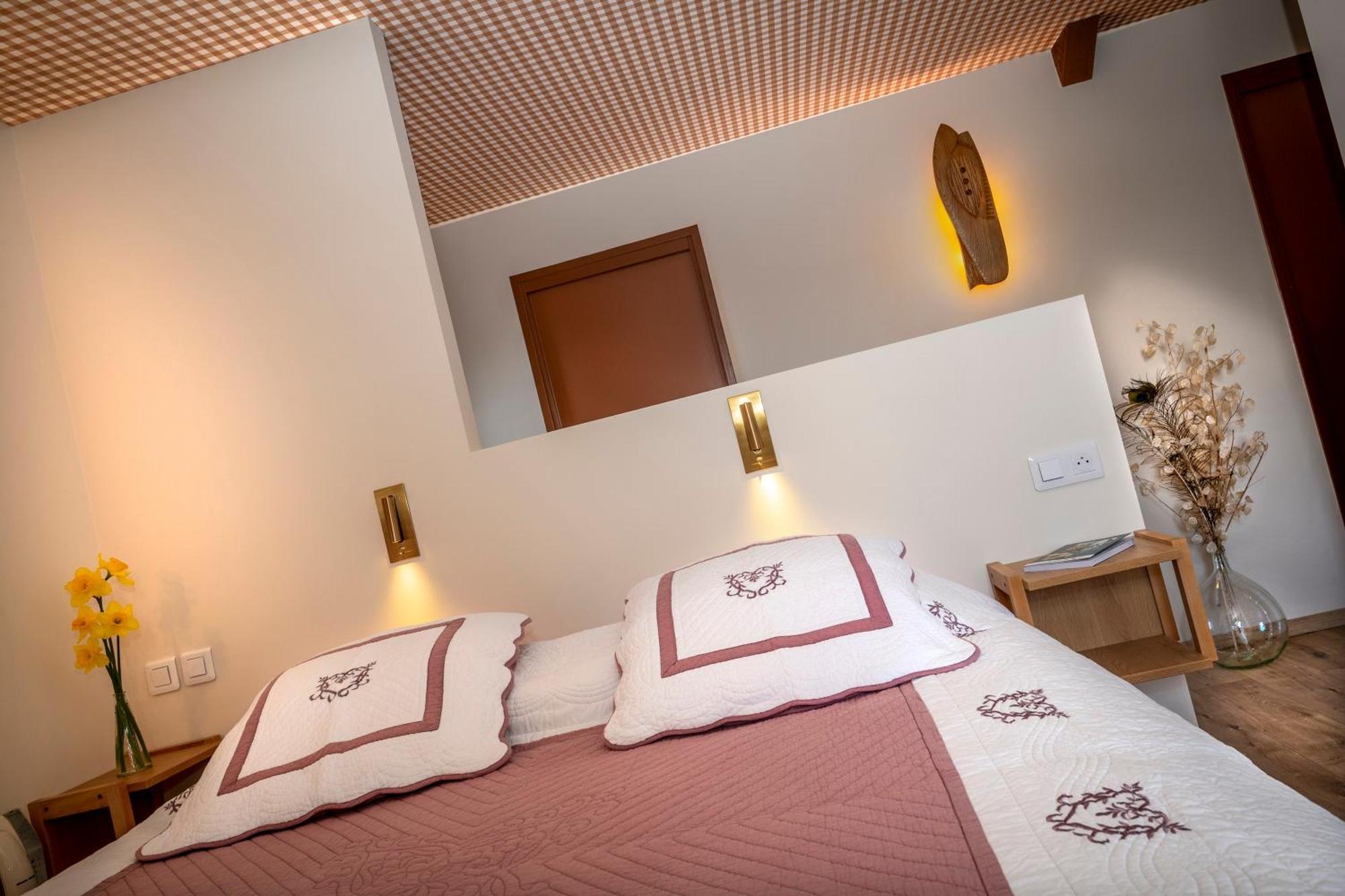 Hôtel Restaurant de la Poste et La Grange Détente, espace bien-être Châteauneuf-de-Randon Quarto foto