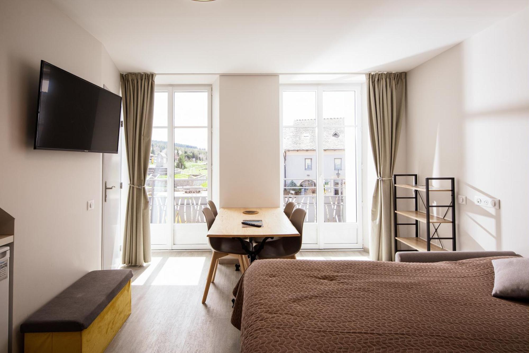 Hôtel Restaurant de la Poste et La Grange Détente, espace bien-être Châteauneuf-de-Randon Quarto foto